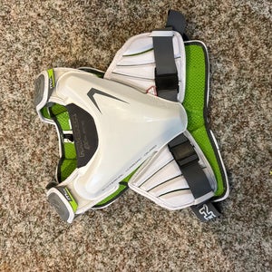 Large Adult Maverik Shoulder Pads (Used)
