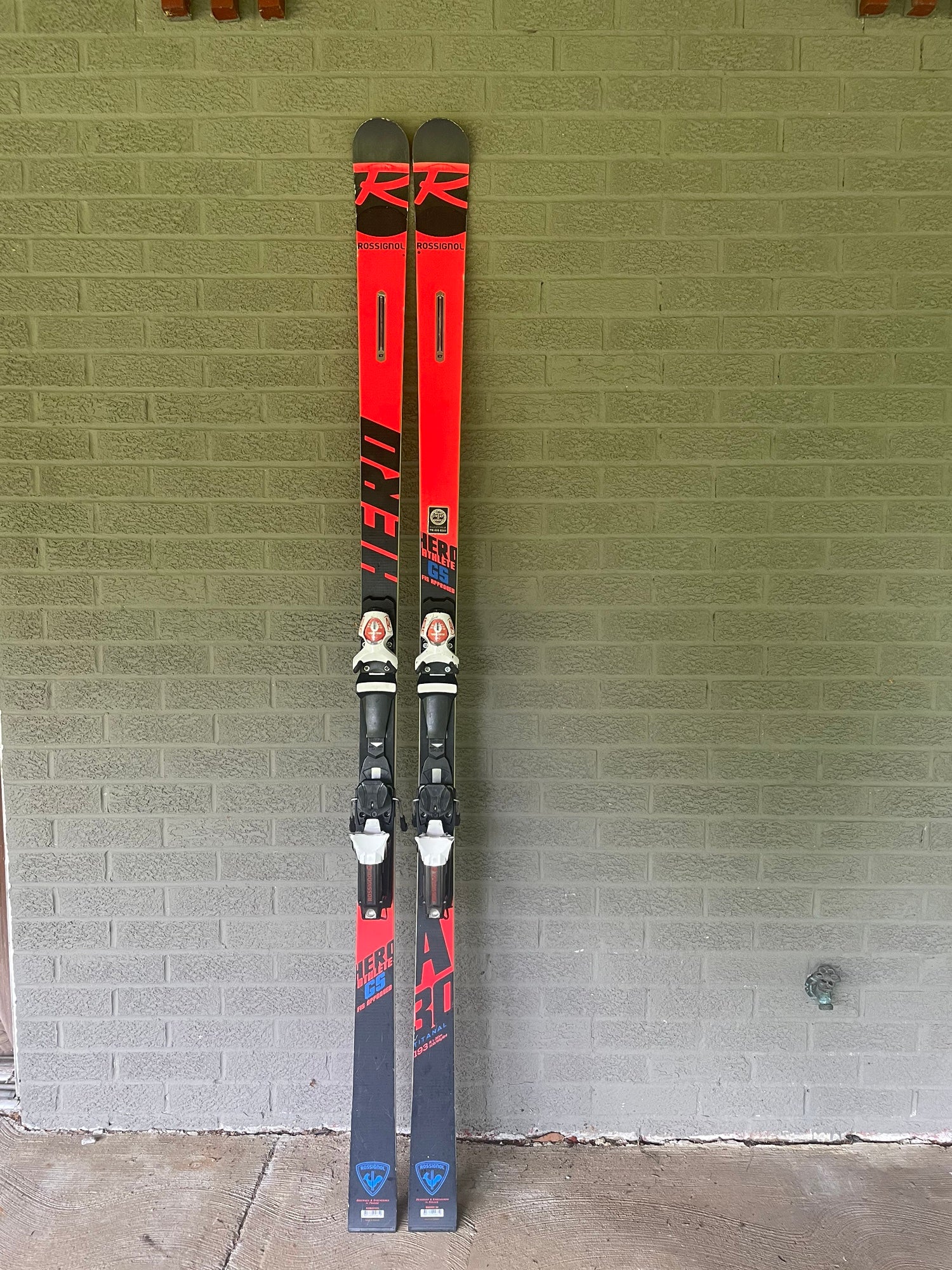 Rossignol Hero Athlete SL 165 cm Racing Skis With Bindings Max Din