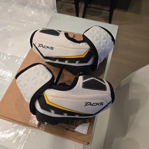 Senior Medium CCM Tacks Elbow Pads (Used)