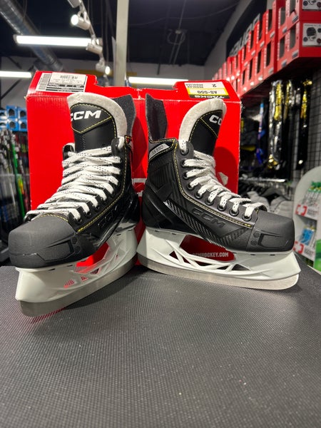 CCM AS-550 Hockey Skates Regular Width 2 (New)