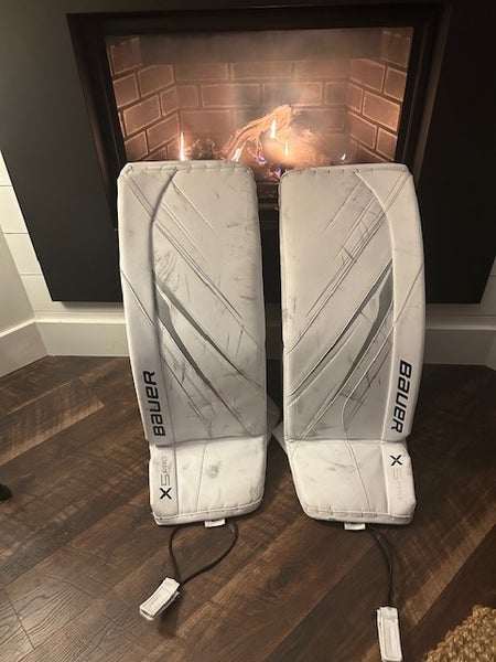 33" 2023 Bauer Vapor X5 Pro Goalie Leg Pads (Used)