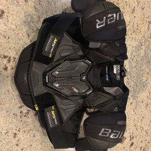 Extra Large Senior Bauer Supreme M5 Pro Shoulder Pads (Used) Senior XL