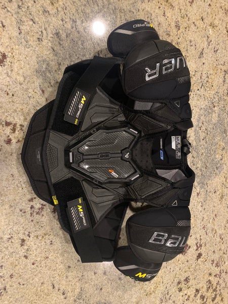 Extra Large Senior Bauer Supreme M5 Pro Shoulder Pads (Used) Senior XL