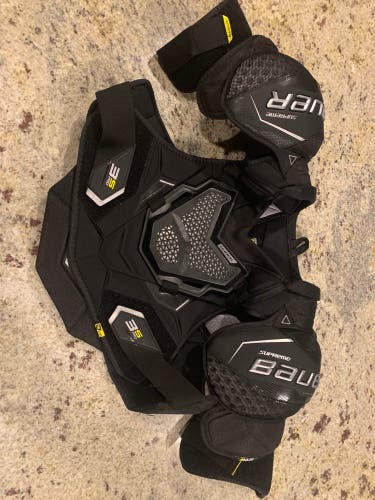 Extra Large Senior Bauer Supreme 3S Pro Shoulder Pads (Used)