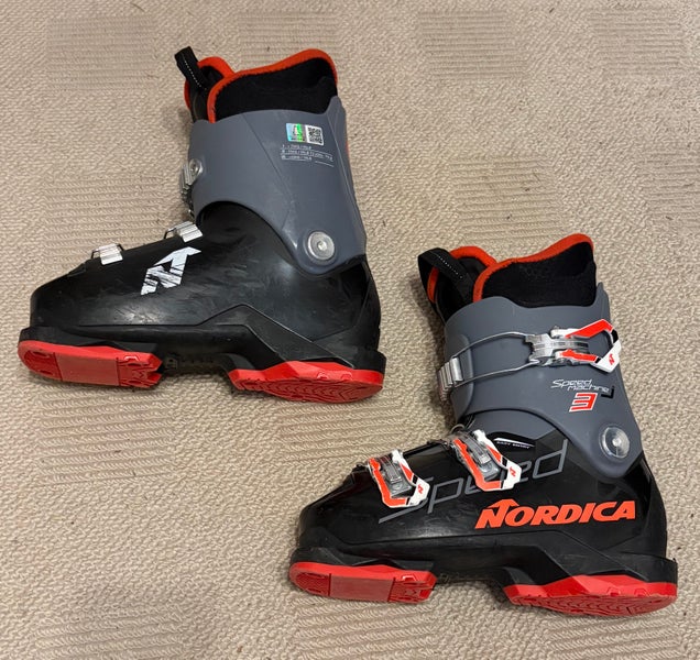 Mondo 23 & 23.5 Kid's Nordica SpeedMachine Ski Boots (Used)