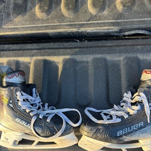 2021 Bauer Vapor Hyperlite Hockey Skates Size 6.5 (Used)