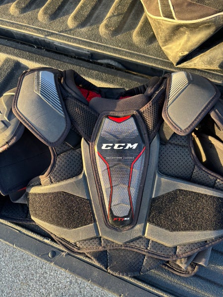 XL Senior CCM JetSpeed FT1 Shoulder Pads (Used)