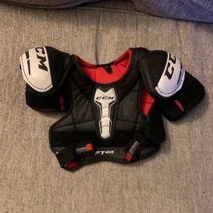 Small Junior/youth CCM Shoulder Pads (Used)