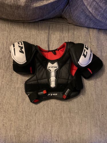 Small Junior/youth CCM Shoulder Pads (Used)