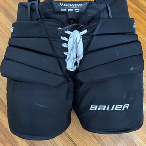 Senior XL 2023 Bauer Pro Hockey Goalie Pants (Used)