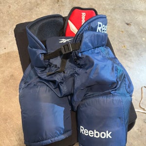 Junior Medium Reebok 14K Hockey Pants (Used)