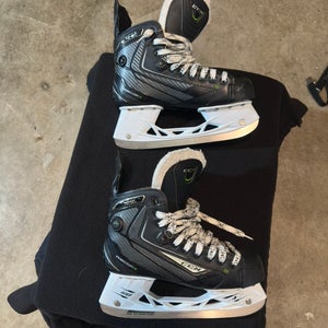 2016 CCM RibCor 44K Hockey Skates 5.5 (Used)
