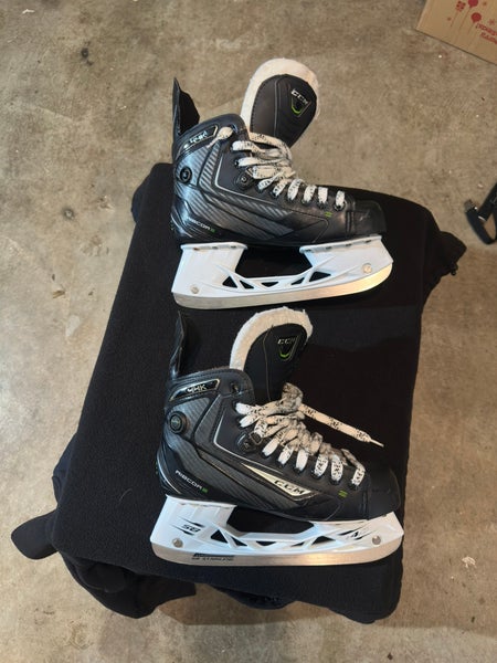 2016 CCM RibCor 44K Hockey Skates 5.5 (Used)