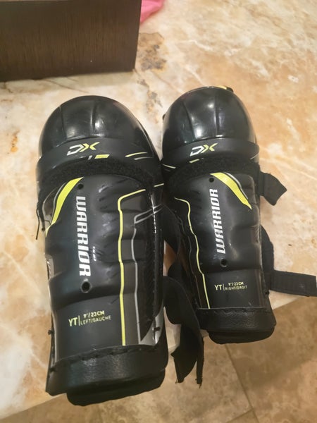 Hockey shin pads