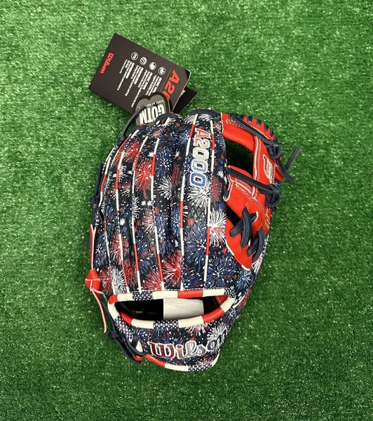 Wilson A2000 11.75" July Fireworks GOTM 1975 Infield Baseball Glove