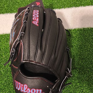 2025 Wilson LH Pitcher's A2000 Baseball Glove 12" (New)
