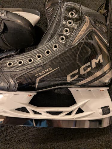 CCM Tacks XF Pro Hockey Skates Regular Width 8 (Used)