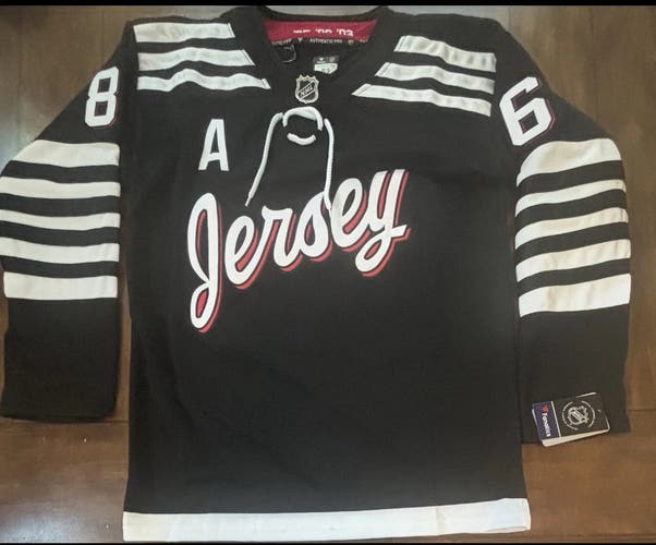 New Jersey Devils #86 Jack Hughes Hockey Black Stitched Jersey Adult Large (52)