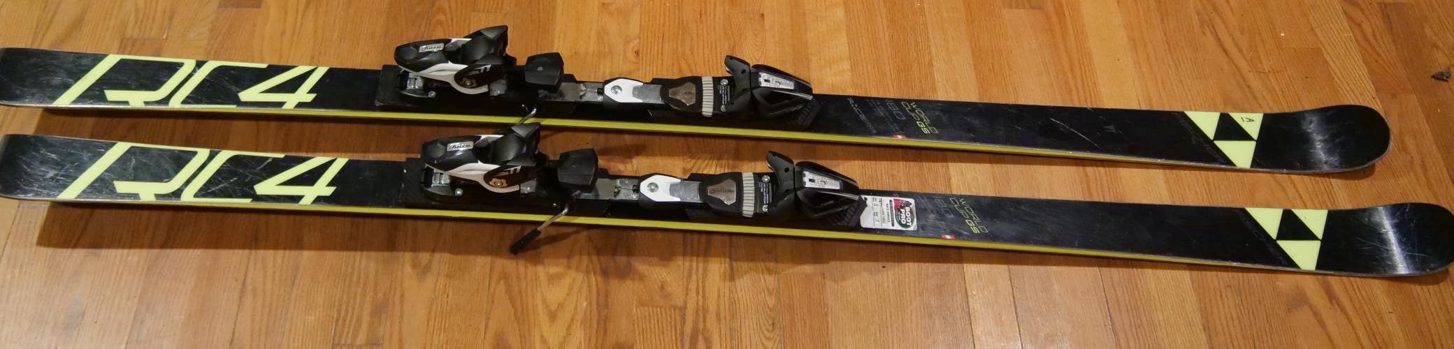 Unisex Racing 180 cm Fischer RC4 World Cup GS Skis With Bindings Max Din 11 (Used)