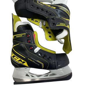 Used CCM SUPER TACKS 9350 Youth Hockey Skate Youth 11.0 11613-S000171595
