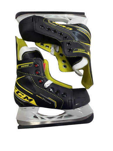 Used CCM SUPER TACKS 9350 Youth Hockey Skate Youth 11.0 11613-S000171595