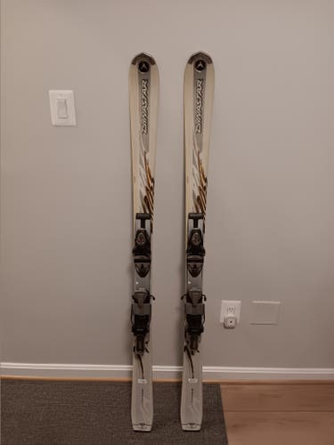 Women's Downhill 154 cm Dynastar Ski Cross Skis With Bindings