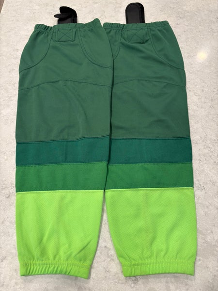 Green Senior Medium Premium Socks (Used)