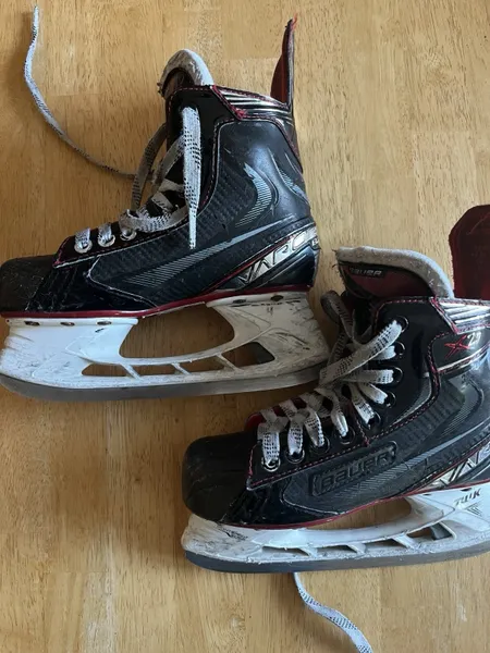 Bauer Vapor 2.7 Ice Hockey Skates Size 4 Used