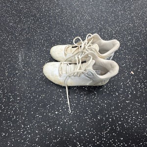 Used New Balance LAX Cleats Boys White Junior 05 11849-S000033477