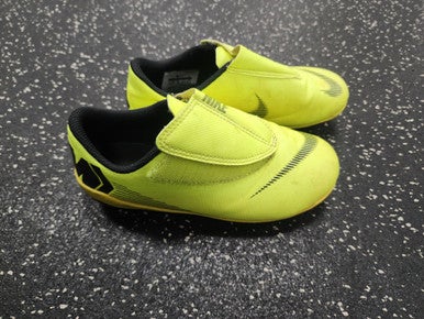 Used Nike MERCURIAL Soccer Cleats Yellow Youth 13.5 11849-S000033509
