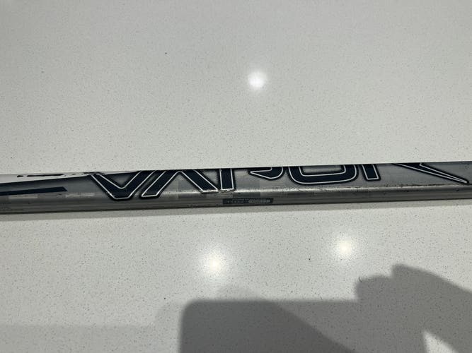 Youth Bauer Vapor X Left Hand Hockey Stick Mid Pattern 50 Flex (Used)