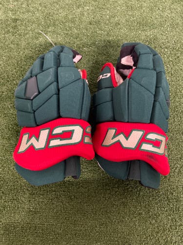 Green Senior CCM HGTKPP Gloves 13" Pro Stock (Used)