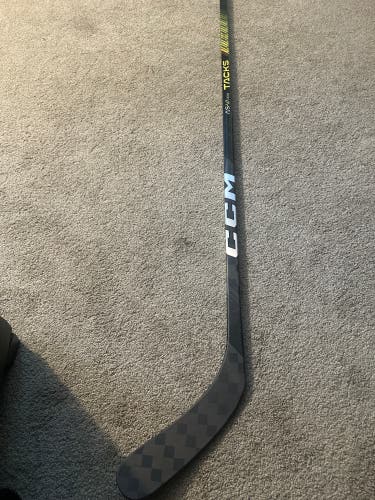 New Senior CCM Right Hand P88 70 Flex Tacks AS-VI Pro Hockey Stick