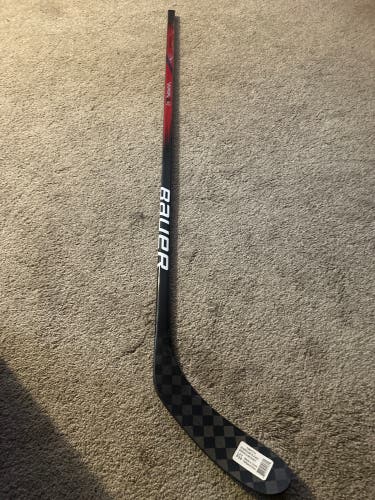 Junior Bauer Vapor X4 Left Hand 40 Flex Hockey Stick P28 40 Flex (New)