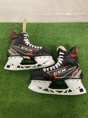 Senior CCM JetSpeed FT490 Hockey Skates Regular Width 8 (Used)