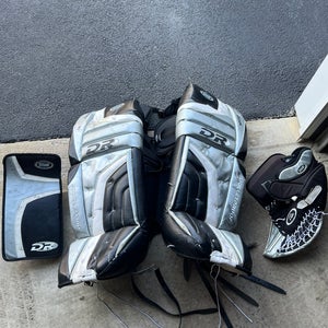 34" D&R Regular Goalie Full Set (Used)