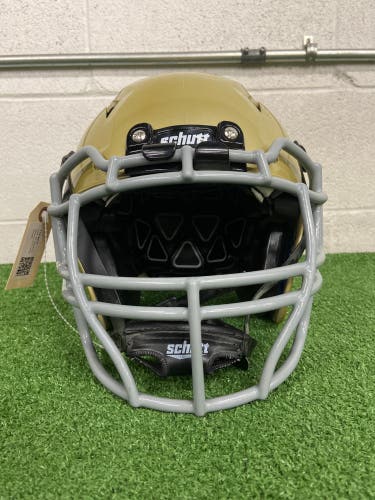 Youth XS Schutt Vengeance A11 Helmet (Used)