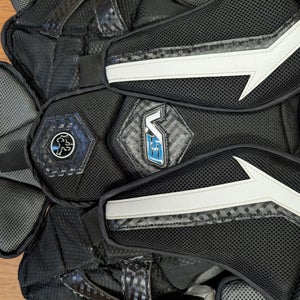 Small Vaughn V9 Pro Carbon Goalie Chest Protector (Used)