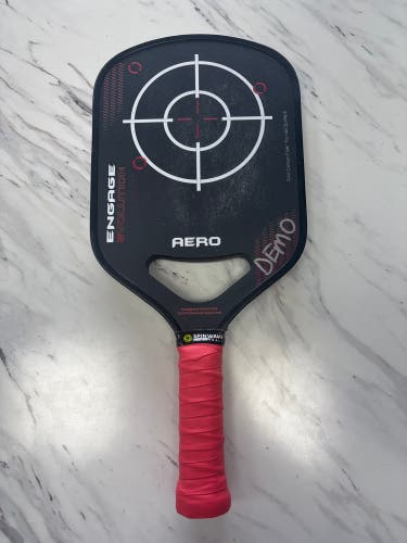 Engage Evolution Pickleball Demo Paddle (Used)