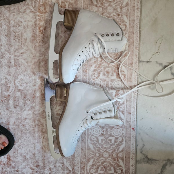 Jackson Ultima Figure Skates B Adult 6 (Used)