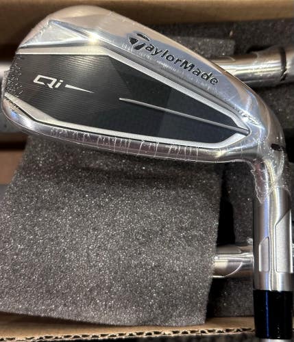 TaylorMade Qi10 Womens Iron Set - Graphite Shafts - 5-PW,AW - Ladies Flex NEW!