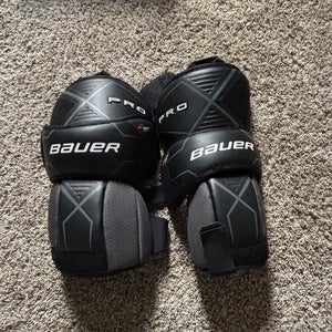 Bauer Pro knee guards (Used)