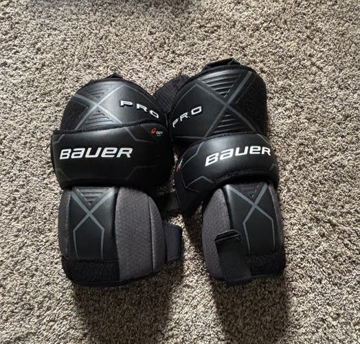 Bauer Pro knee guards (Used)
