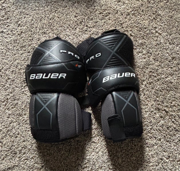 Bauer Pro knee guards (Used)