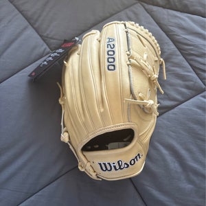 2025 Wilson A2000 RH Baseball Glove 12" (New)