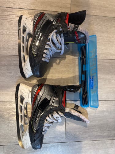 2019 Bauer Vapor 2X Pro Hockey Skates Regular Width 8.5 (Used)