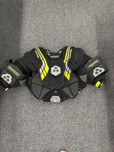 Vaughn Velocity VE8 Int Goalie Chest Protector (Used) | Intermediate XL