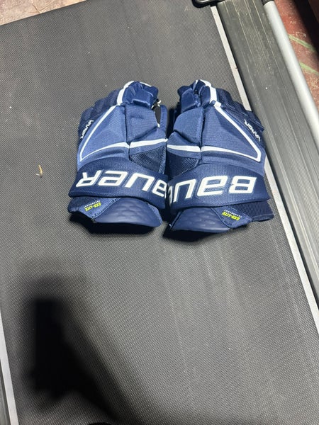 Bauer Vapor Hyperlite Gloves 12" (New)