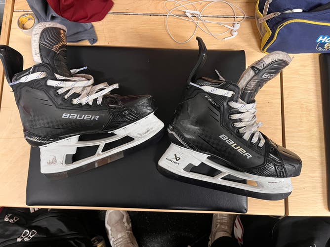 2024 Bauer Supreme Shadow Hockey Skates 7.5 (Used)