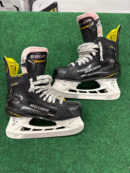 Intermediate Bauer Supreme M4 Hockey Skates (Fit 3) Size 5 (Used)
